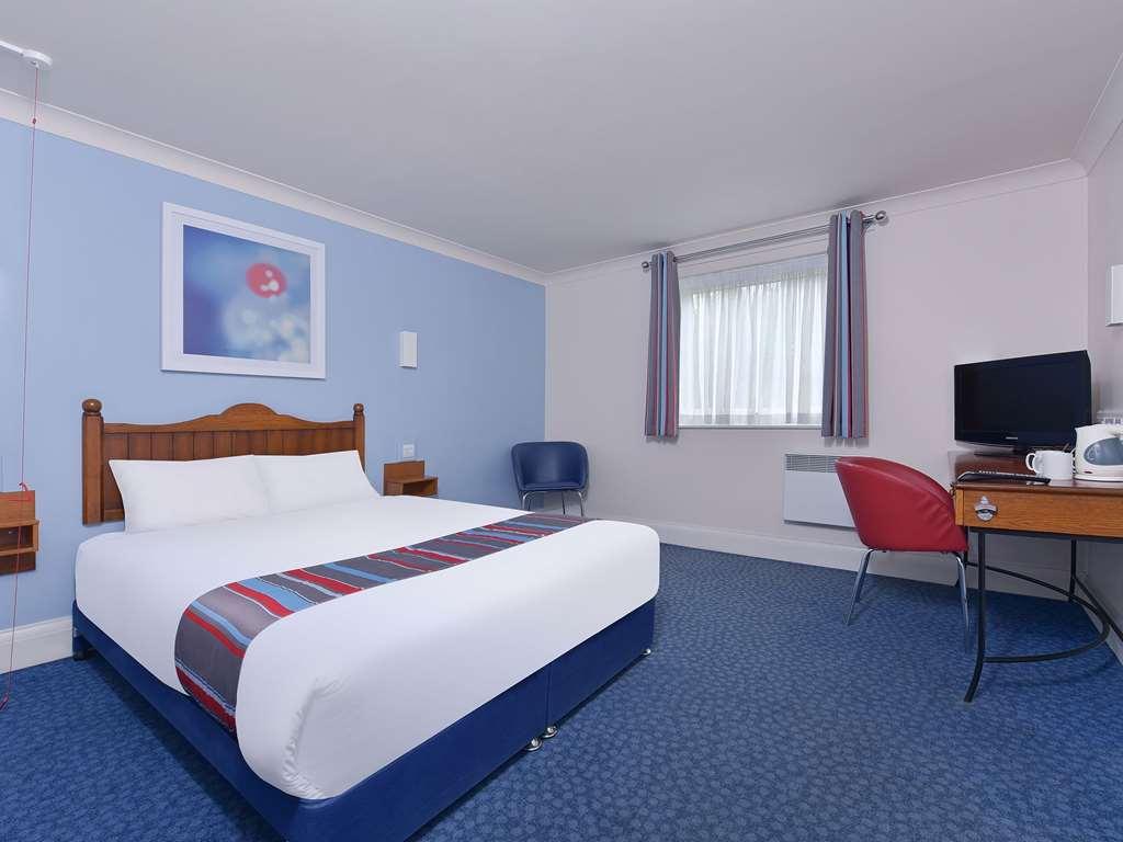 Travelodge Bedford Goldington Road الغرفة الصورة