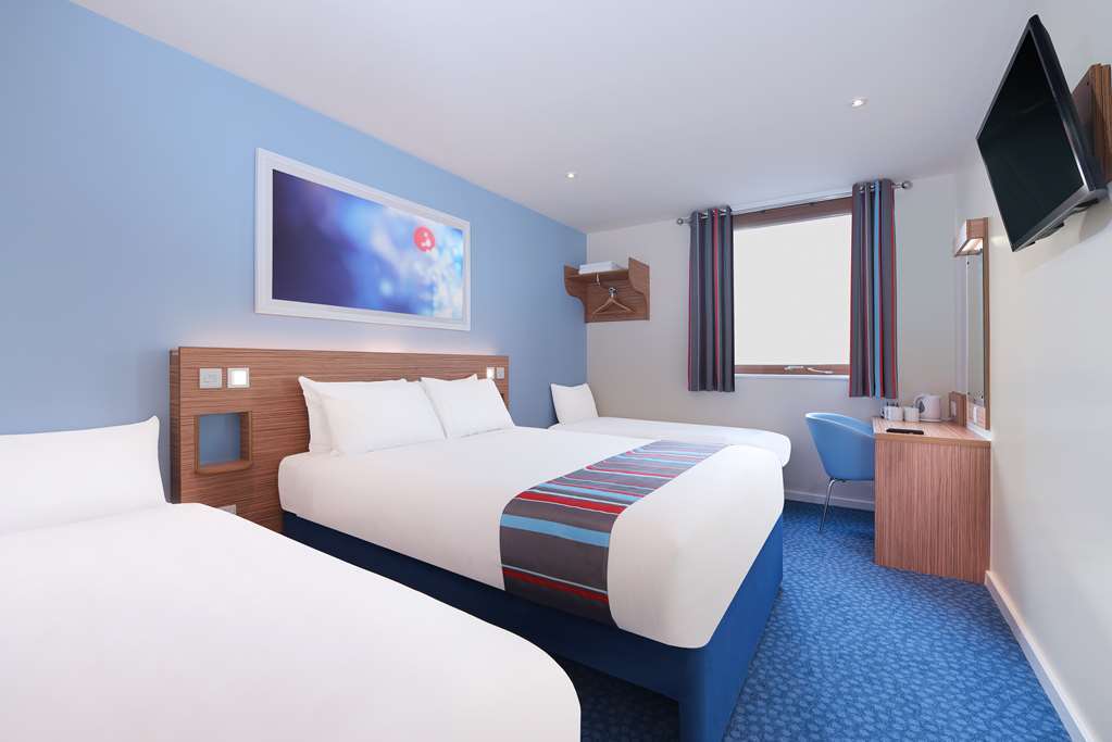 Travelodge Bedford Goldington Road الغرفة الصورة